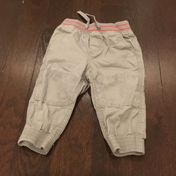 BabyGap pants. 12m. Make a bundle. - Picture 1 of 2